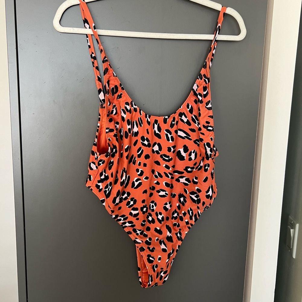 NWT!! Fabletics Sexy Low-Back Bathing Suit